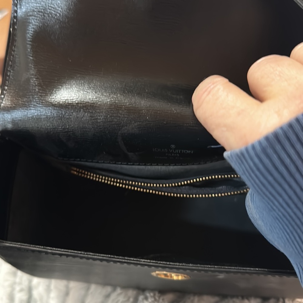Louis Vuitton black handbag. - Picture 8 of 8